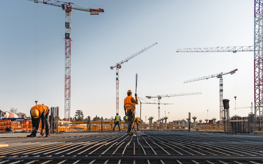 Potain cranes lead construction on Chorus Life smart city project in Bergamo, northern Italy